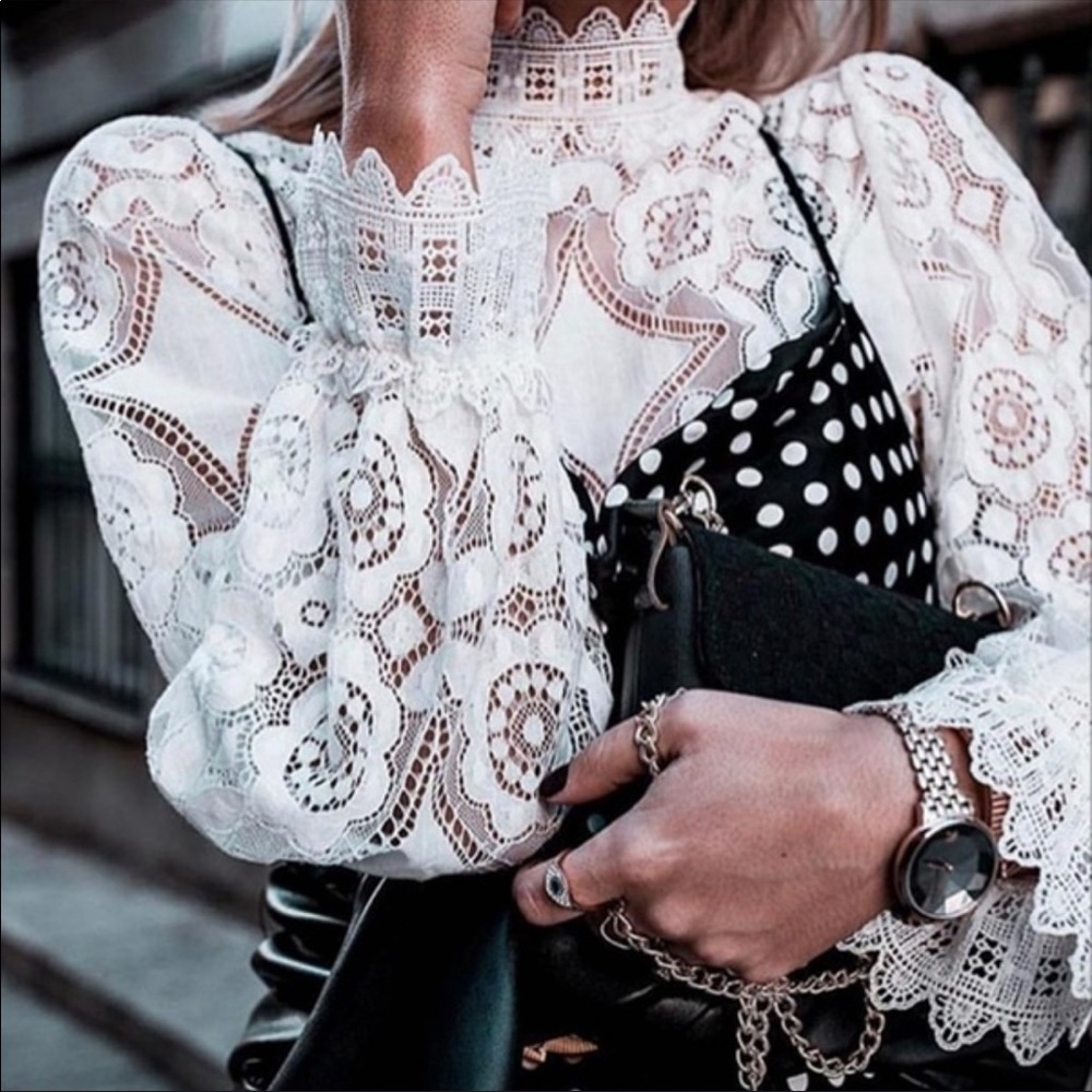 Olivia Lace Detailed Crochet Top With Spectacular Sleeves And Soft Lace Detail - Picture 3 of 9